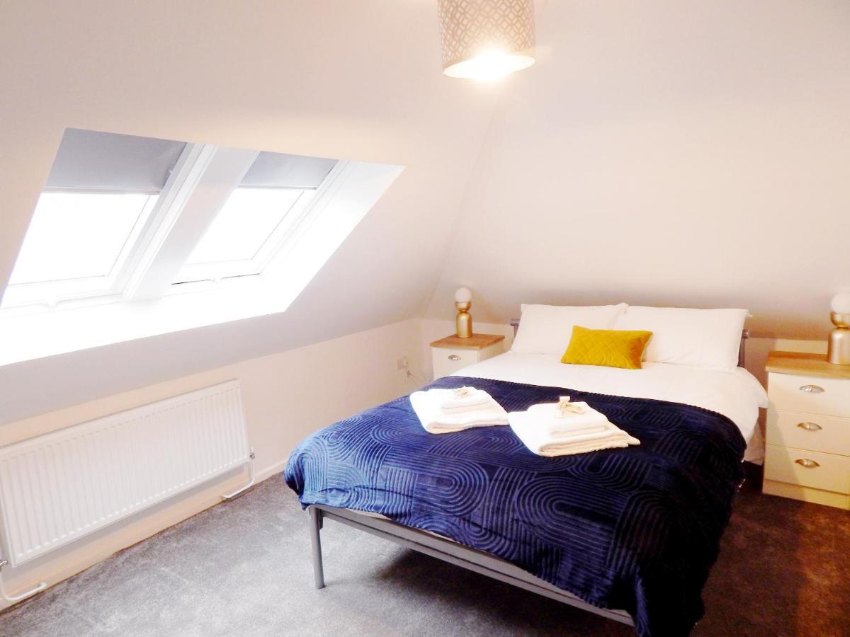 Modern, Well Located En-Suite Rooms With Parking - Orbitat Accommodations Cambridge  Exterior photo