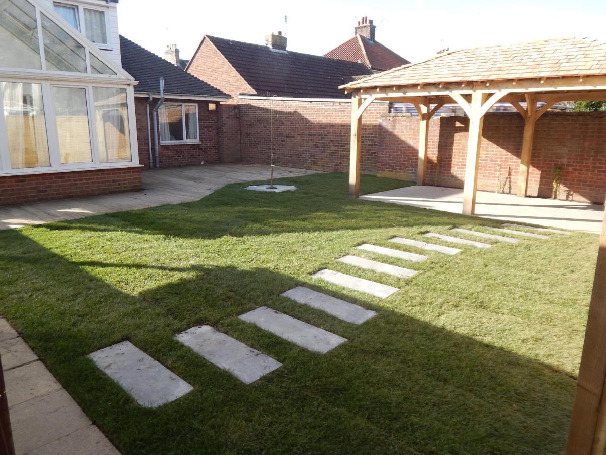 Modern, Well Located En-Suite Rooms With Parking - Orbitat Accommodations Cambridge  Exterior photo