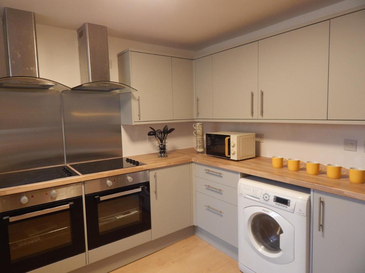 Modern, Well Located En-Suite Rooms With Parking - Orbitat Accommodations Cambridge  Exterior photo